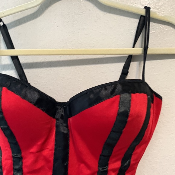 Y2K Red Black Goth Corset Top - Picture 3 of 7